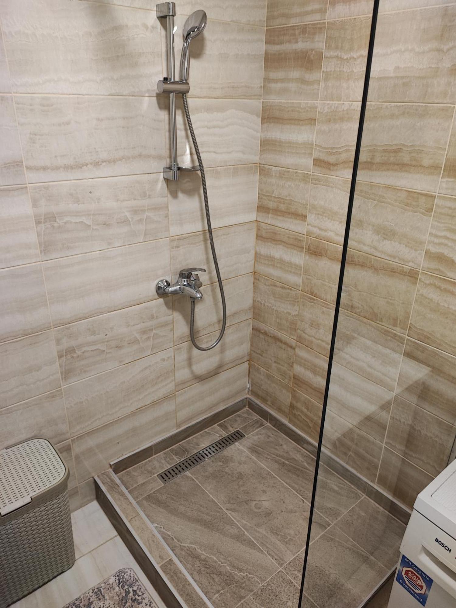 S&D Apartman Lukavica Buitenkant foto